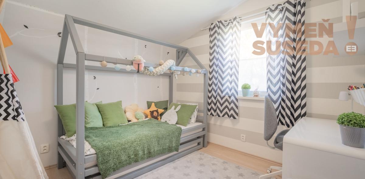 VYMEŇ SUSEDA! – NA PREDAJ VÝNIMOČNÝ 4 IZB. NÍZKOENERGETICKÝ DOM PRI JAZERE VOJKA