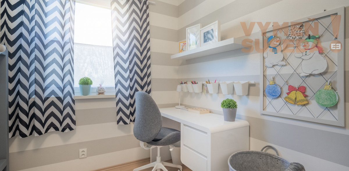 VYMEŇ SUSEDA! – NA PREDAJ VÝNIMOČNÝ 4 IZB. NÍZKOENERGETICKÝ DOM PRI JAZERE VOJKA