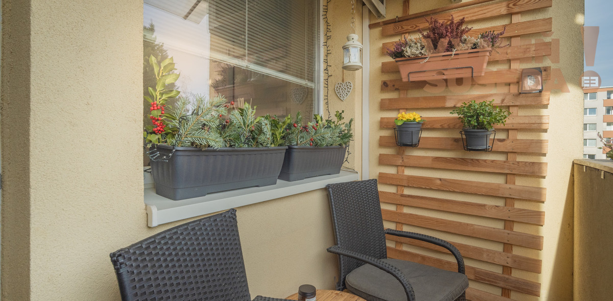 PREDANÉ – Mimoriadne vkusný, zrekonštruovaný  4 izb. byt 78m2 Bratislava V. Petržalka, A. Gwerkovej