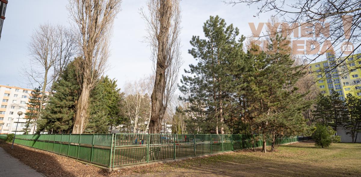 PREDANÉ – Mimoriadne vkusný, zrekonštruovaný  4 izb. byt 78m2 Bratislava V. Petržalka, A. Gwerkovej