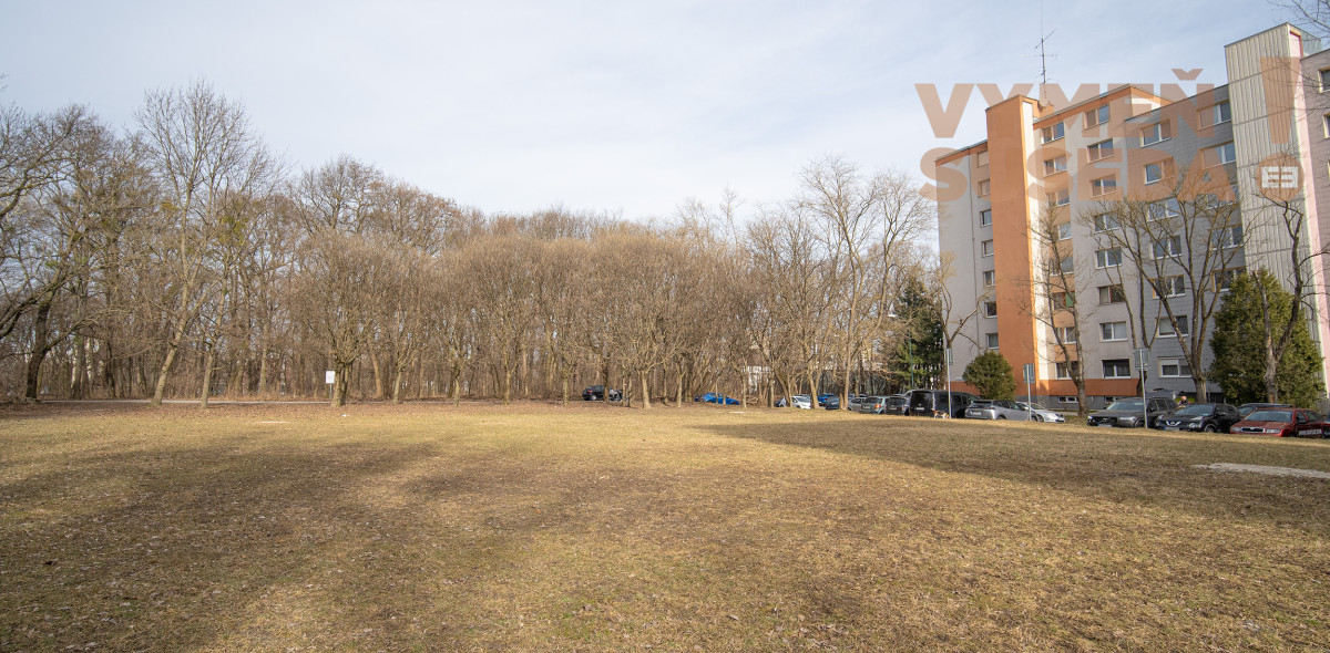 PREDANÉ – Mimoriadne vkusný, zrekonštruovaný  4 izb. byt 78m2 Bratislava V. Petržalka, A. Gwerkovej