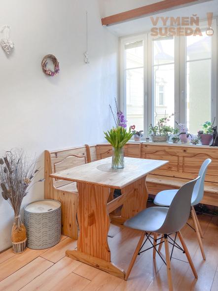 VYMEŇ SUSEDA! – Veľkometrážny 3-izb. byt 97 m2 s loggiou pri Medickej záhrade, Staré Mesto Sasinkova ulica