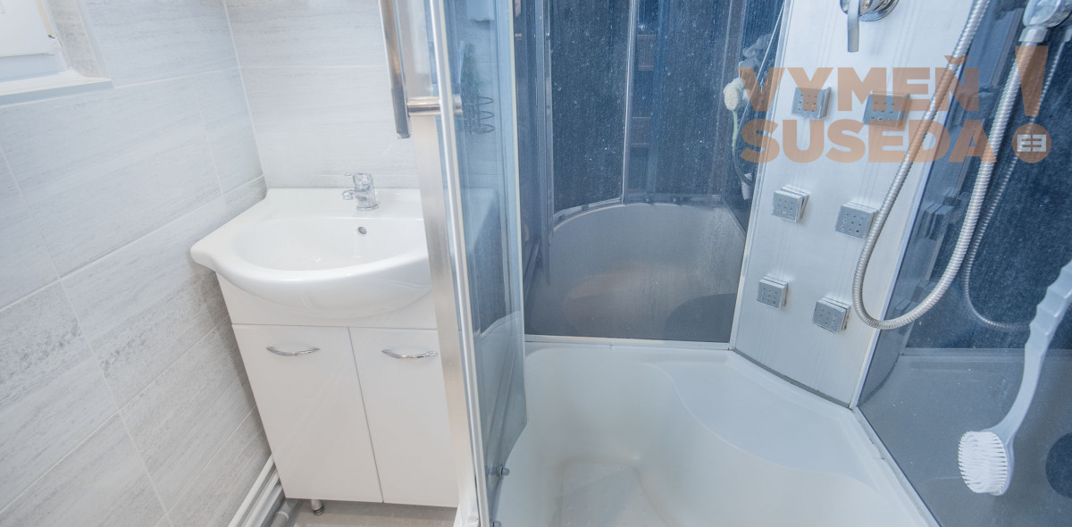 PREDANÉ - Kompletne zrekonštruovaný 3 izbový byt s výmerou 72,5 m2, Na Pasekách, Bratislava - Rača