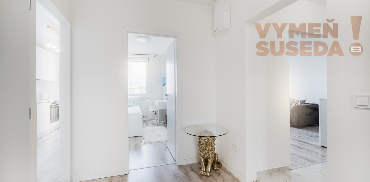 PREDANÉ – Mimoriadne vkusný, zrekonštruovaný  3 izb. byt 79m2 Bratislava V. Petržalka, Gessayova ulica