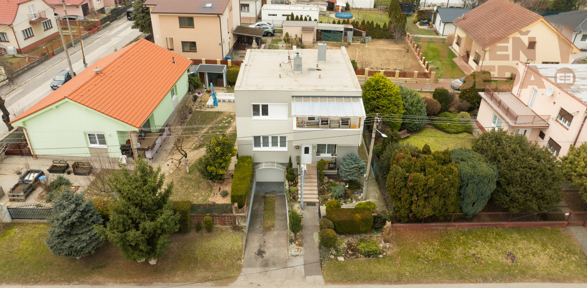 PREDANÉ – PONÚKAME NA PREDAJ VÝNIMOČNÝ 5 IZB. RODINNÝ DOM, BERNOLÁKOVO