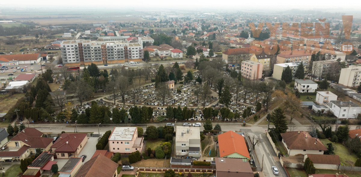 PREDANÉ – PONÚKAME NA PREDAJ VÝNIMOČNÝ 5 IZB. RODINNÝ DOM, BERNOLÁKOVO