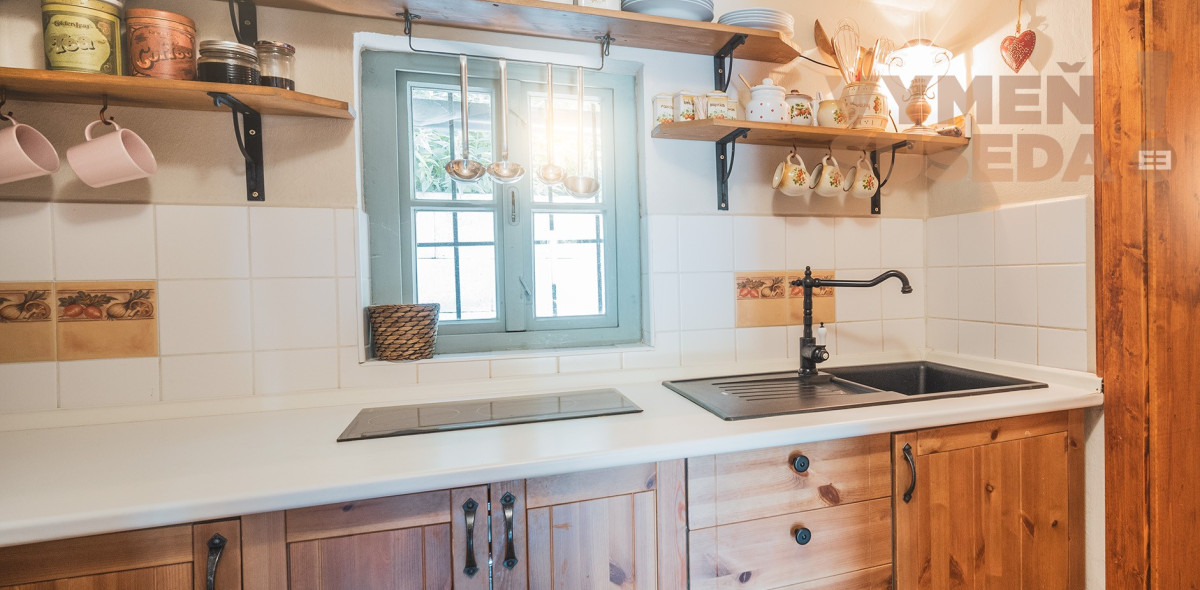 PREDANÉ! - VÝNIMOČNÝ 4 IZB. RODINNÝ DOM s úžasnou atmosférou, Boženy Nemcovej, Banská Štiavnica.