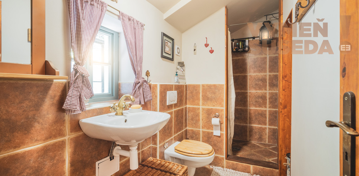 PREDANÉ! - VÝNIMOČNÝ 4 IZB. RODINNÝ DOM s úžasnou atmosférou, Boženy Nemcovej, Banská Štiavnica.