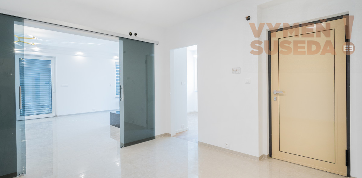 ESTATE INVEST – VÝNIMOČNÝ 5 IZB. BYT 325 m2 S KRBOM, WELLNES, ZÁHRADOU, TERASOU A PARKINGOM. BA I/STARÉ MESTO.