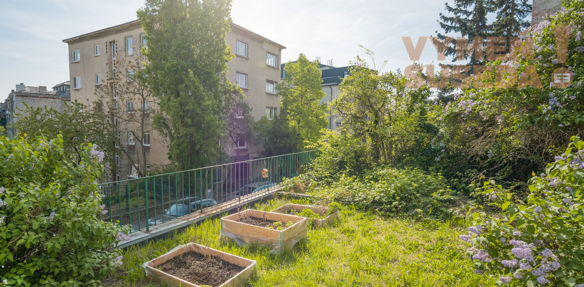 PREDANÉ - JEDINEČNÝ STAROMESTSKÝ 3 IZB. BYT s PREDZÁHRADKOU, Palisády, ul. Fraňa Kráľa, BA I