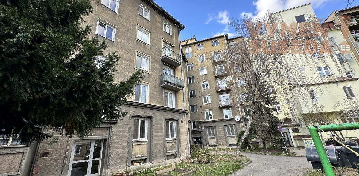 PREDANÉ!- VÝNIMOČNÝ STAROMESTSKÝ 2 IZB. BYT s LOGGIOU, Björnsonova ul., BA I