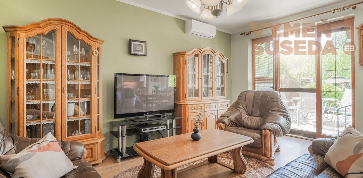 PREDANÉ! – Priestranný 6 izbový rodinný dom s úžasným pozemkom a privátnou ulicou, Borinka