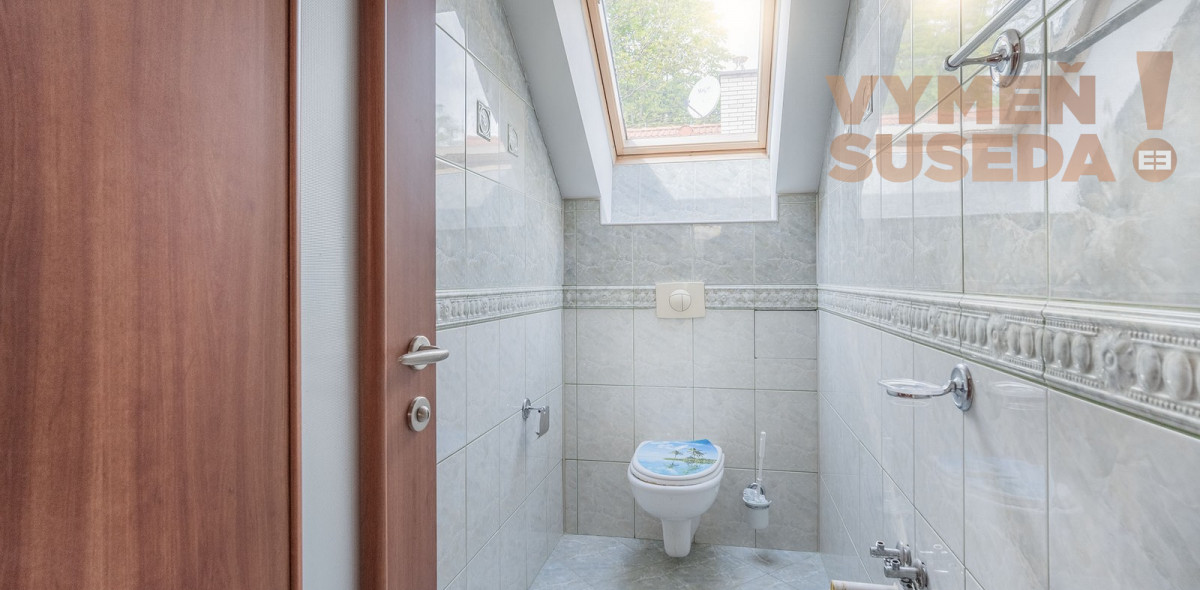 PREDANÉ! – Priestranný 6 izbový rodinný dom s úžasným pozemkom a privátnou ulicou, Borinka