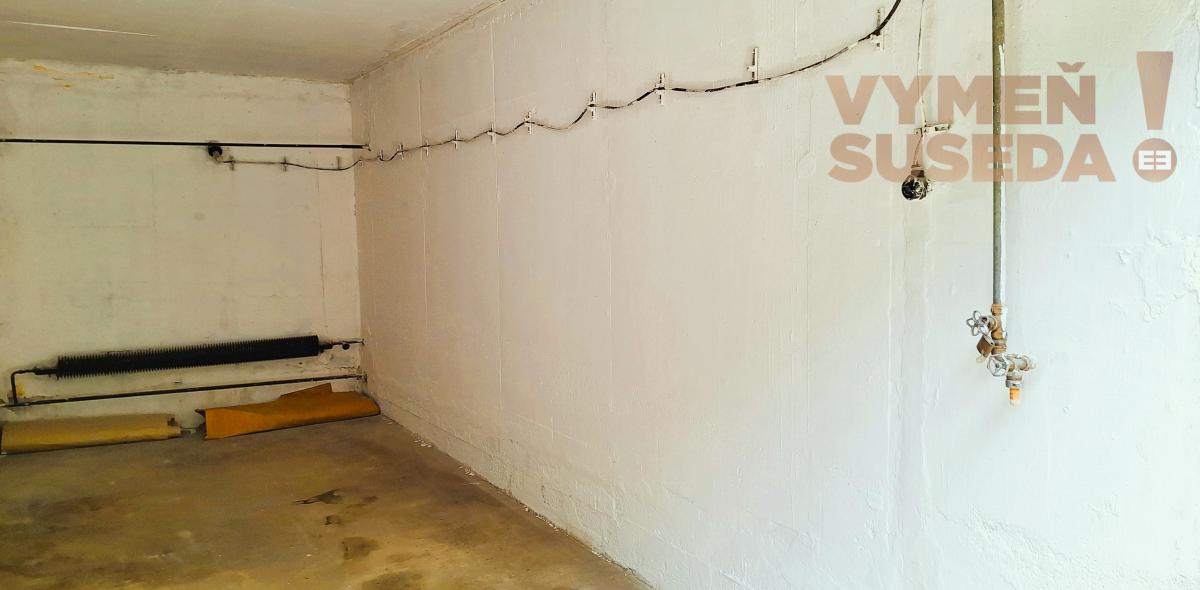 PREDANÉ - Samostatná garáž v radovej zástavbe ul. J. C. Hronského, BA III