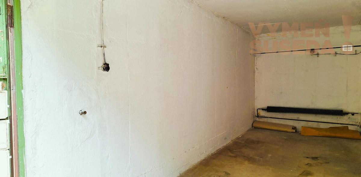 PREDANÉ - Samostatná garáž v radovej zástavbe ul. J. C. Hronského, BA III