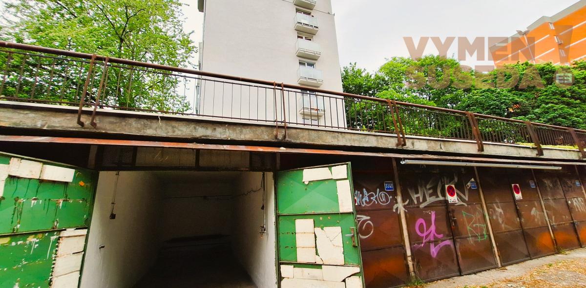 PREDANÉ - Samostatná garáž v radovej zástavbe ul. J. C. Hronského, BA III
