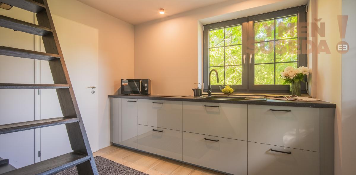 PREDANÉ – VÝNIMOČNÁ NEHNUTELNOSŤ V LESE V BRATISLAVE, CESTA NA KLANEC, BA IV LAMAČ