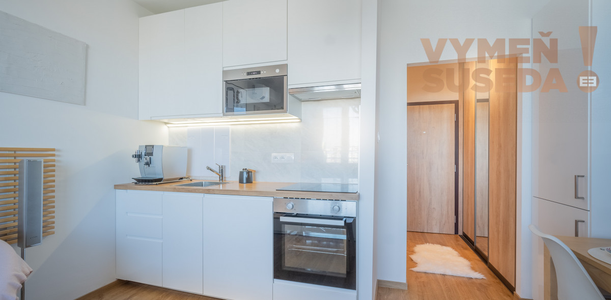 PREDANÉ - VÝNIMOČNÝ 1 IZB. BYT S LOGGIOU PO PRÉMIOVEJ REKONŠTRUKCII, ROVNIANKOVA ul., BA V. – PETRŽALKA