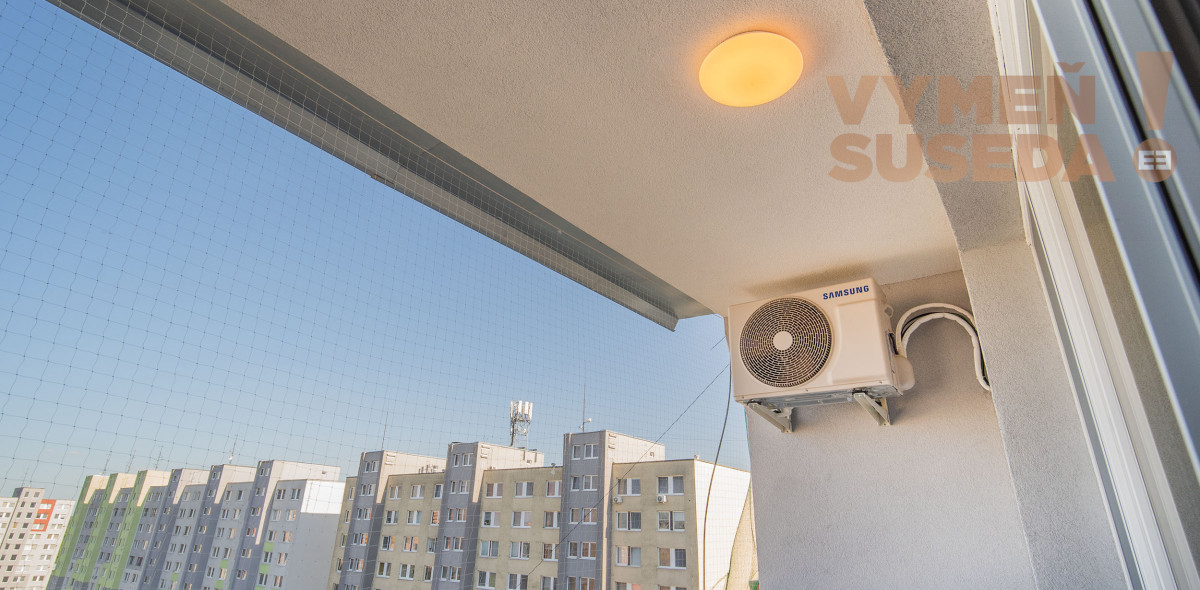 PREDANÉ - VÝNIMOČNÝ 1 IZB. BYT S LOGGIOU PO PRÉMIOVEJ REKONŠTRUKCII, ROVNIANKOVA ul., BA V. – PETRŽALKA