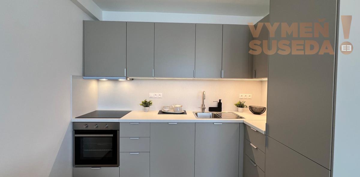 VYMEŇ SUSEDA ! - 2. IZB. BYTU V ÚPLNOM CENTRE BRATISLAVY VETERNÁ ULICA.