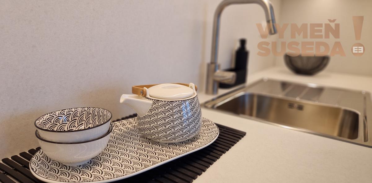 VYMEŇ SUSEDA ! - 2. IZB. BYTU V ÚPLNOM CENTRE BRATISLAVY VETERNÁ ULICA.