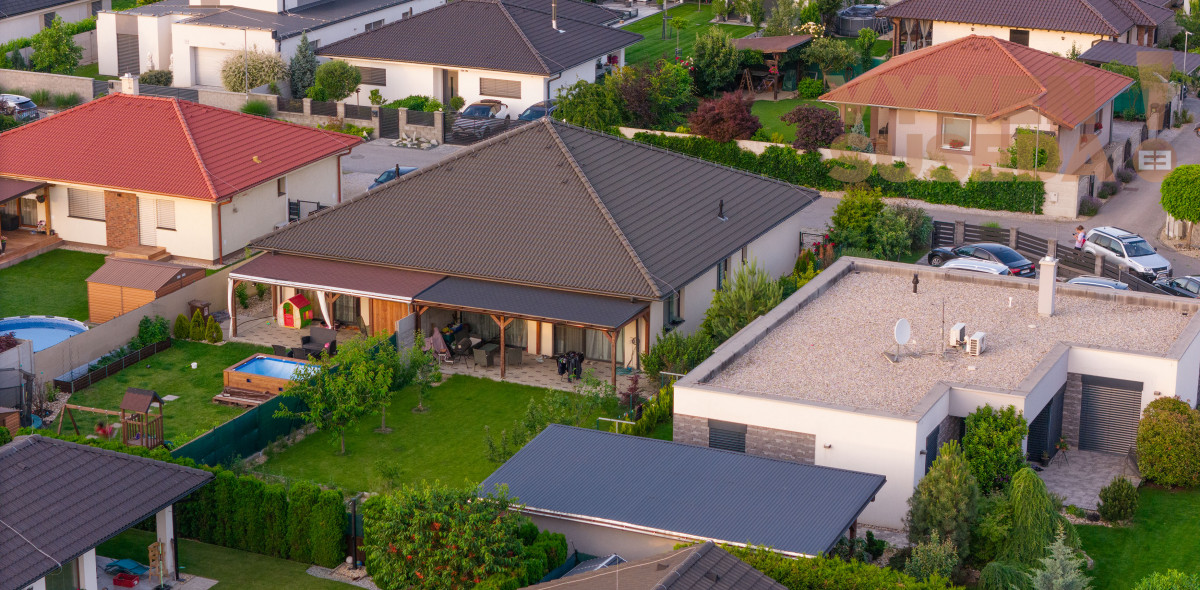 PREDANÉ – 4 izb. rodinný dom 97m2 na 3 á pozemku len 10km od Bratislavy v Miloslavove, Muškátová ul.