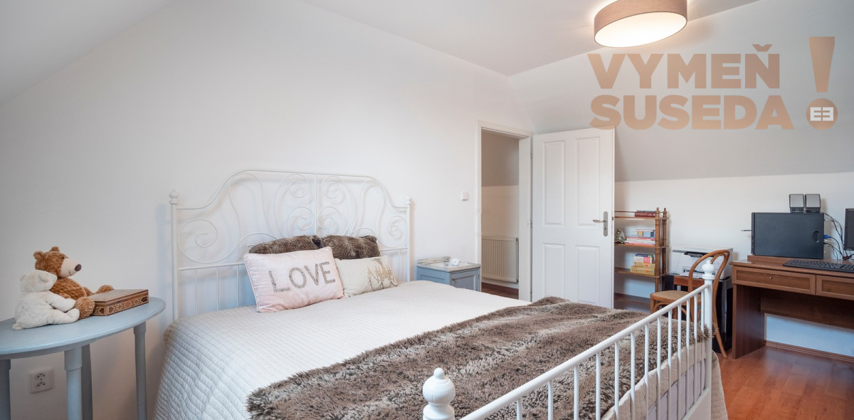 PRENAJATÉ - Jedinečný priestranny 5 izb. rodinný dom s príjemnou záhradou, Devínska Nová Ves