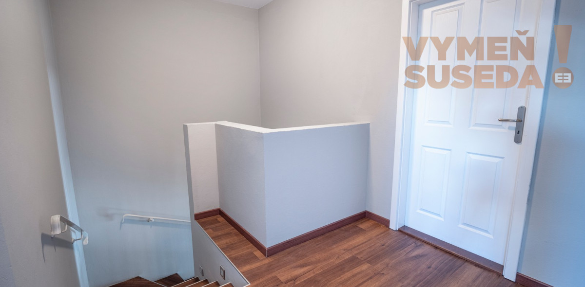 PRENAJATÉ - Jedinečný priestranny 5 izb. rodinný dom s príjemnou záhradou, Devínska Nová Ves