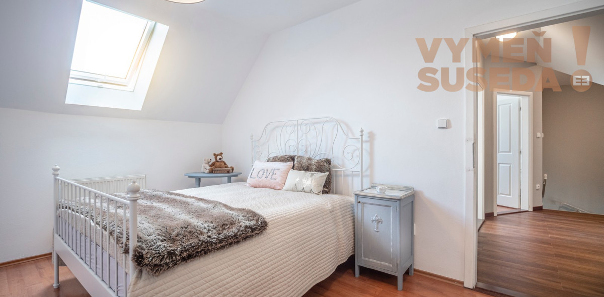 PRENAJATÉ - Jedinečný priestranny 5 izb. rodinný dom s príjemnou záhradou, Devínska Nová Ves