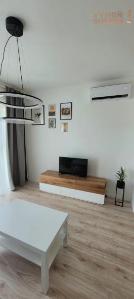 PRENAJATÉ! - PRENÁJOM / Svetlý 2 -izbový byt s dvoma balkónmi, Slnečnice