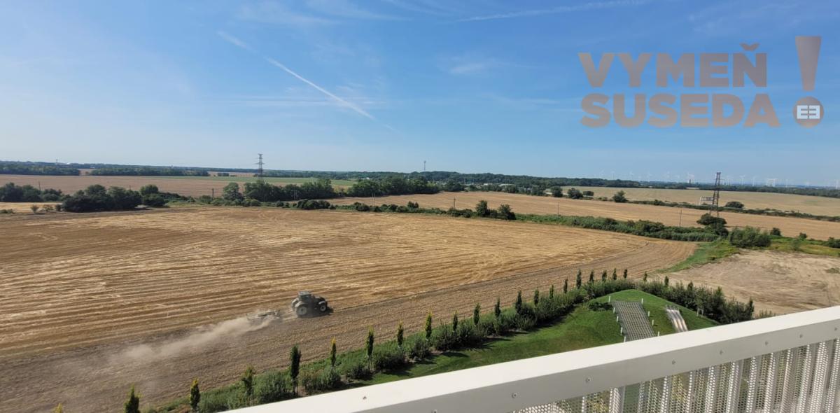 PRENAJATÉ! - PRENÁJOM / Svetlý 2 -izbový byt s dvoma balkónmi, Slnečnice