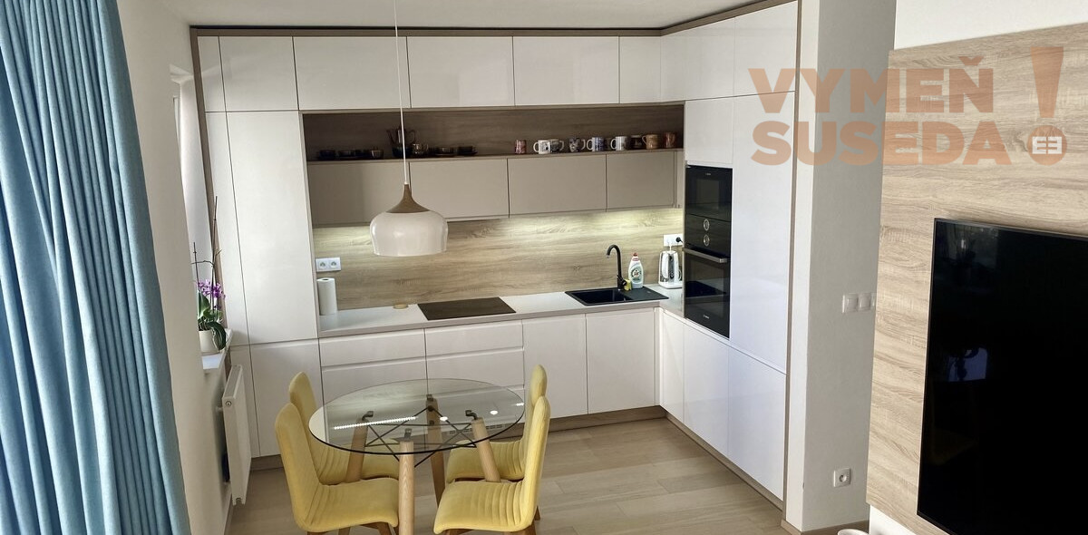 PREDANÉ! - NA PREDAJ KRÁSNY PRESVETLENÝ 2.IZB BYT S LOGGIOU - NOVÉ MESTO / BELÁRIA KOLIBA, SVÄTOVAVRINECKÁ UL.