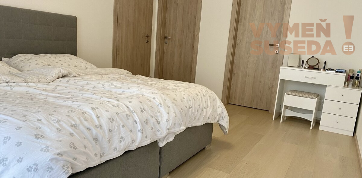 PREDANÉ! - NA PREDAJ KRÁSNY PRESVETLENÝ 2.IZB BYT S LOGGIOU - NOVÉ MESTO / BELÁRIA KOLIBA, SVÄTOVAVRINECKÁ UL.