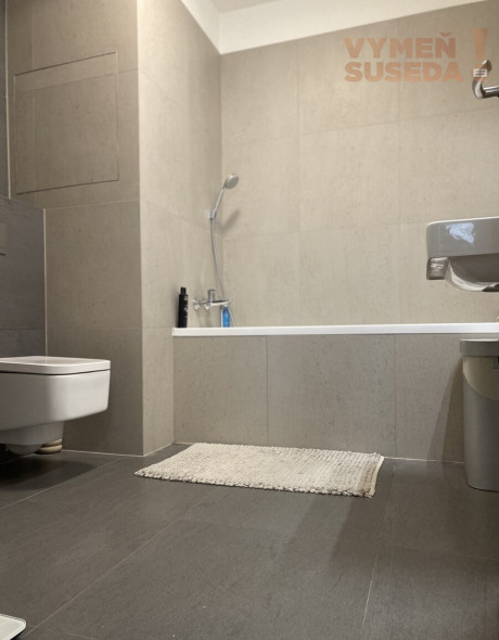 PREDANÉ! - NA PREDAJ KRÁSNY PRESVETLENÝ 2.IZB BYT S LOGGIOU - NOVÉ MESTO / BELÁRIA KOLIBA, SVÄTOVAVRINECKÁ UL.