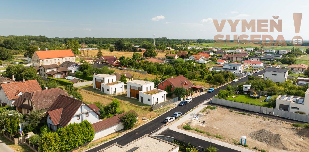 VYMEŇ SUSEDA! - Nezmeškajte príležitosť! Jeden z domov už je rezervovaný! 4izb. RD - ČUNOVO