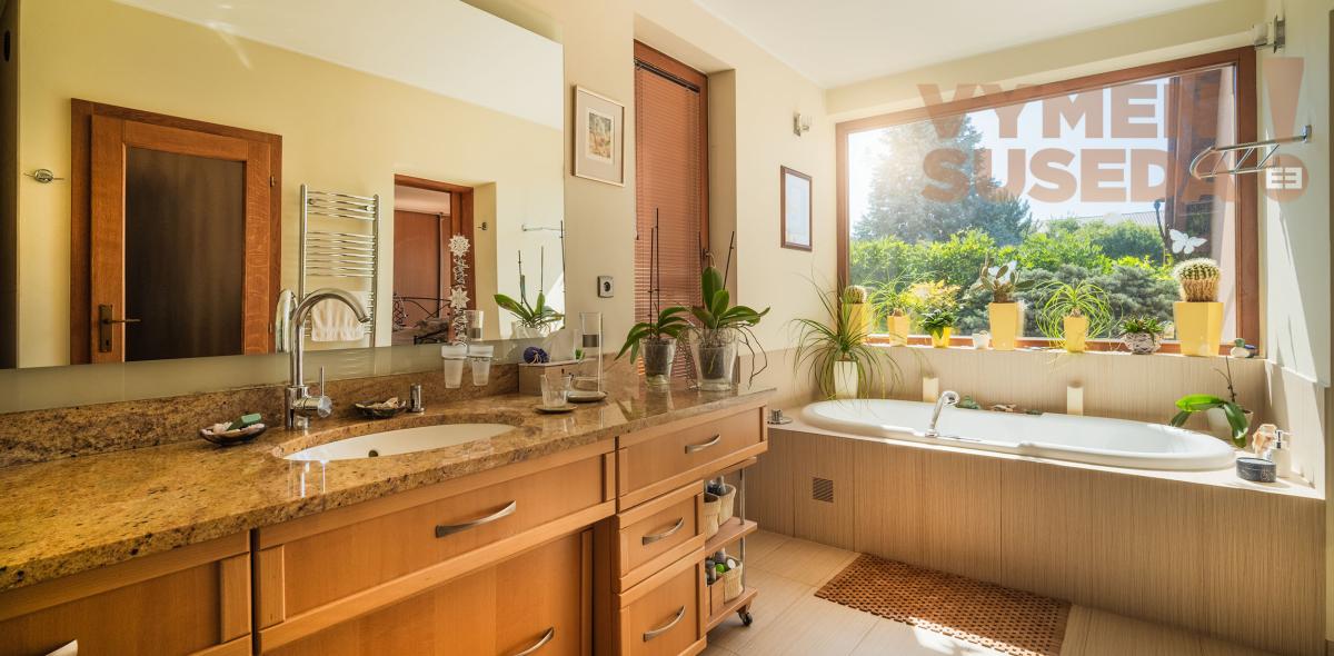 VYMEŇ SUSEDA! – PONÚKAME NA PREDAJ VÝNIMOČNÝ 5 IZBOVÝ RODINNÝ DOM, STUPAVA