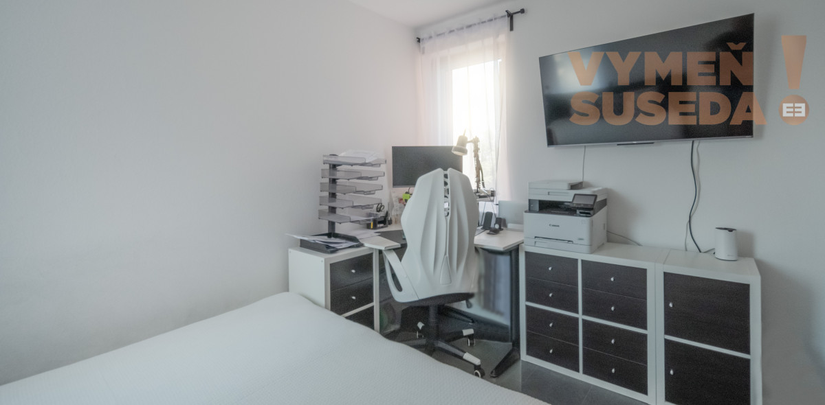 VYMEŇ SUSEDA! - VÝNIMOČNÝ VELKOMETRÁŽNY 3 IZB. BYT 131.00 m2, S DVOMA TERASAMI, VYHĽADÁVANÁ LOKALITA, BA IV, DÚBRAVKA