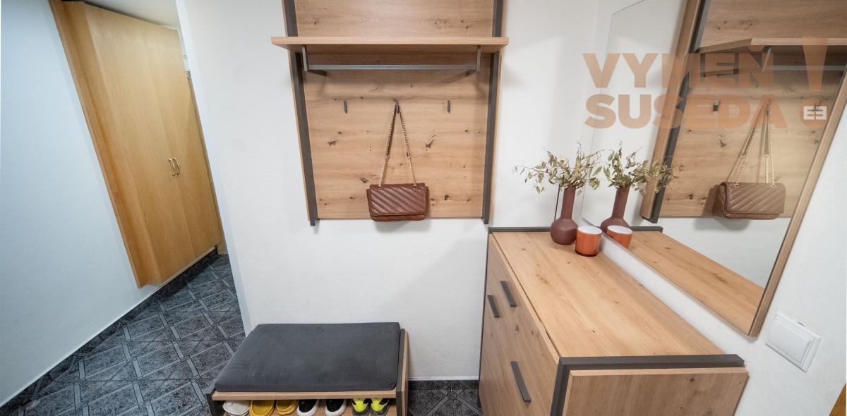 VYMEŇ SUSEDA! - VÝNIMOČNÝ VELKOMETRÁŽNY 3 IZB. BYT 131.00 m2, S DVOMA TERASAMI, VYHĽADÁVANÁ LOKALITA, BA IV, DÚBRAVKA