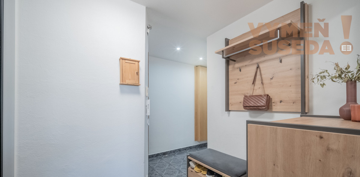 VYMEŇ SUSEDA! - VÝNIMOČNÝ VELKOMETRÁŽNY 3 IZB. BYT 131.00 m2, S DVOMA TERASAMI, VYHĽADÁVANÁ LOKALITA, BA IV, DÚBRAVKA