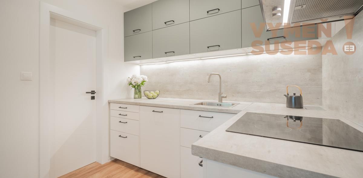 PREDANÉ - VÝNIMOČNÝ 3 IZB. BYT S PRIESTRANOU LOGGIOU, VYHĽADÁVANÁ LOKALITA, BA IV, PÚPAVOVA ul., KARLOVÁ VES