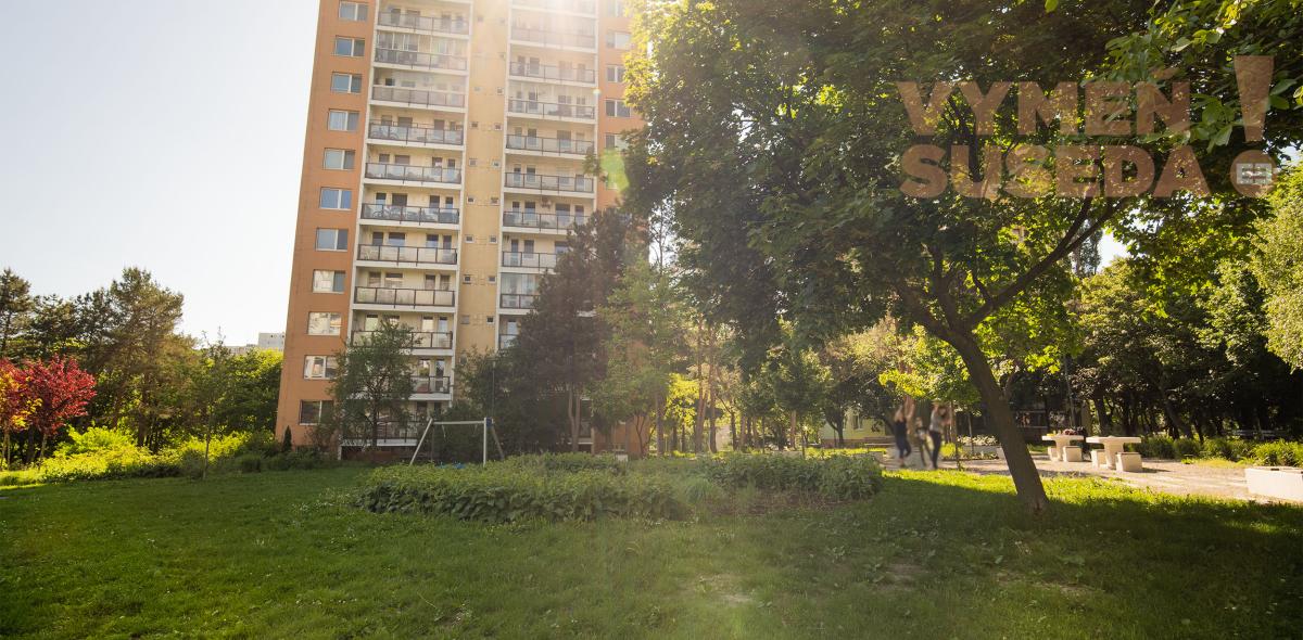 PREDANÉ - VÝNIMOČNÝ 3 IZB. BYT S PRIESTRANOU LOGGIOU, VYHĽADÁVANÁ LOKALITA, BA IV, PÚPAVOVA ul., KARLOVÁ VES