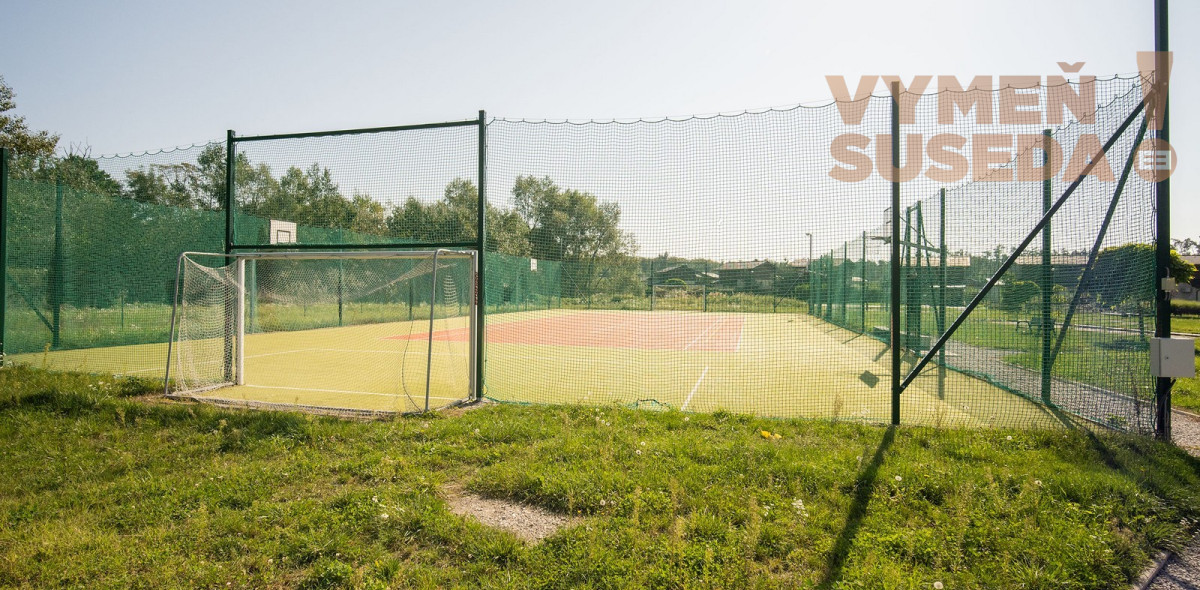 VYMEŇ SUSEDA! – VÝNIMOČNÁ NEHNUTELNOST pri Jazere v GOLF RESORT PENATI