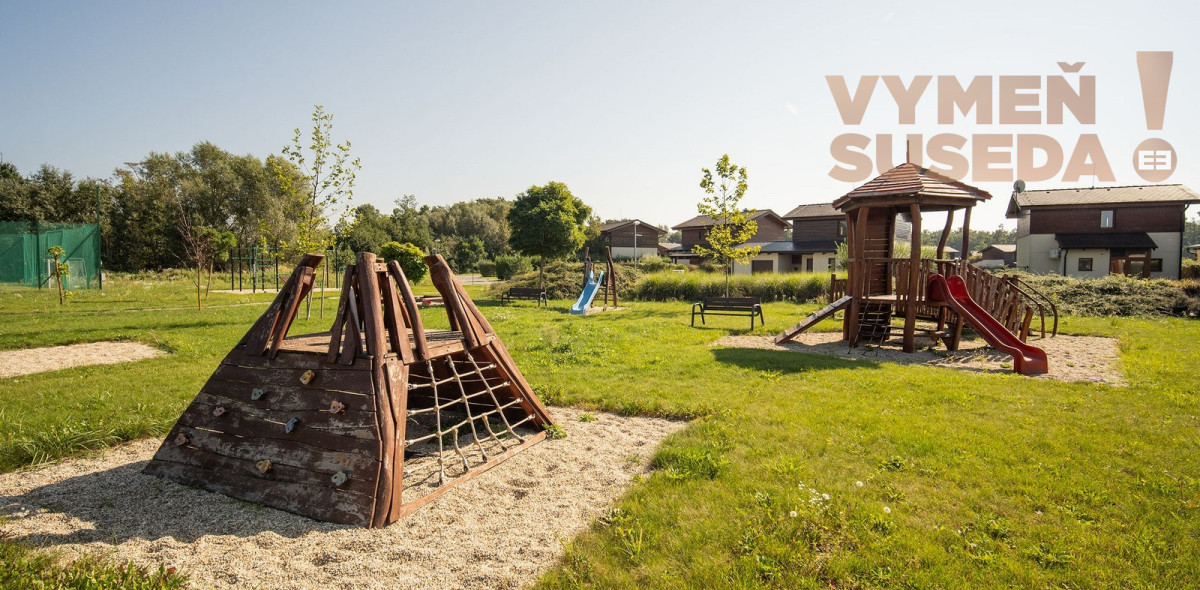 VYMEŇ SUSEDA! – VÝNIMOČNÁ NEHNUTELNOST pri Jazere v GOLF RESORT PENATI