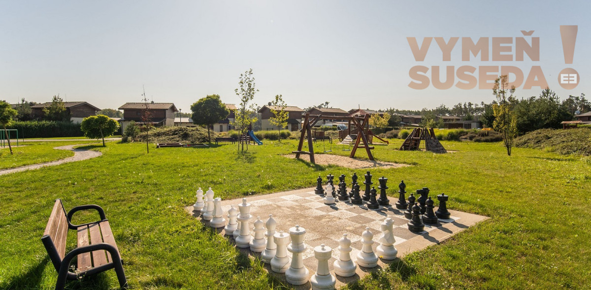 VYMEŇ SUSEDA! – VÝNIMOČNÁ NEHNUTELNOST pri Jazere v GOLF RESORT PENATI