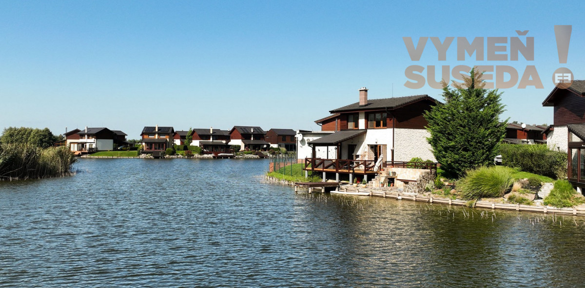 VYMEŇ SUSEDA! – VÝNIMOČNÁ NEHNUTELNOST pri Jazere v GOLF RESORT PENATI