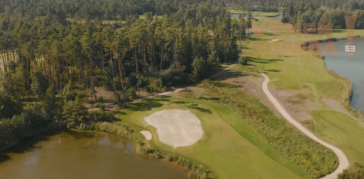 VYMEŇ SUSEDA! – VÝNIMOČNÁ NEHNUTELNOST pri Jazere v GOLF RESORT PENATI