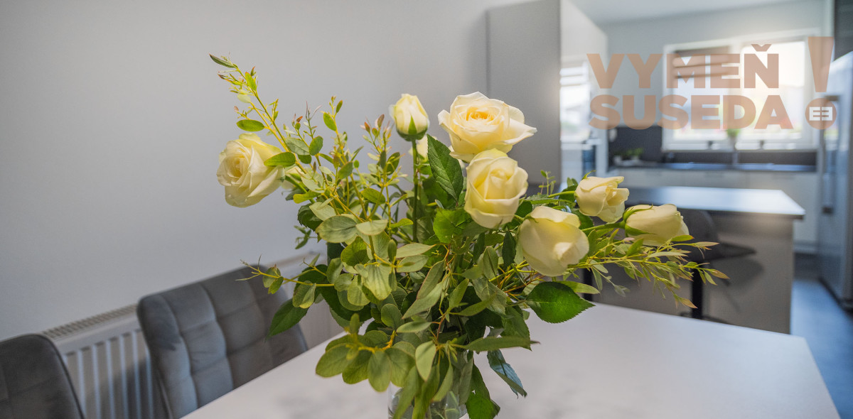 PREDANÉ! – SAMOSTATNÝ 4 IZB. RODINNÝ DOM S KRÁSNYM POZEMKOM, HVIEZDOSLAVOV