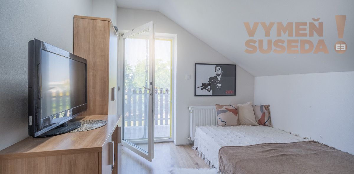 PREDANÉ! – SAMOSTATNÝ 4 IZB. RODINNÝ DOM S KRÁSNYM POZEMKOM, HVIEZDOSLAVOV