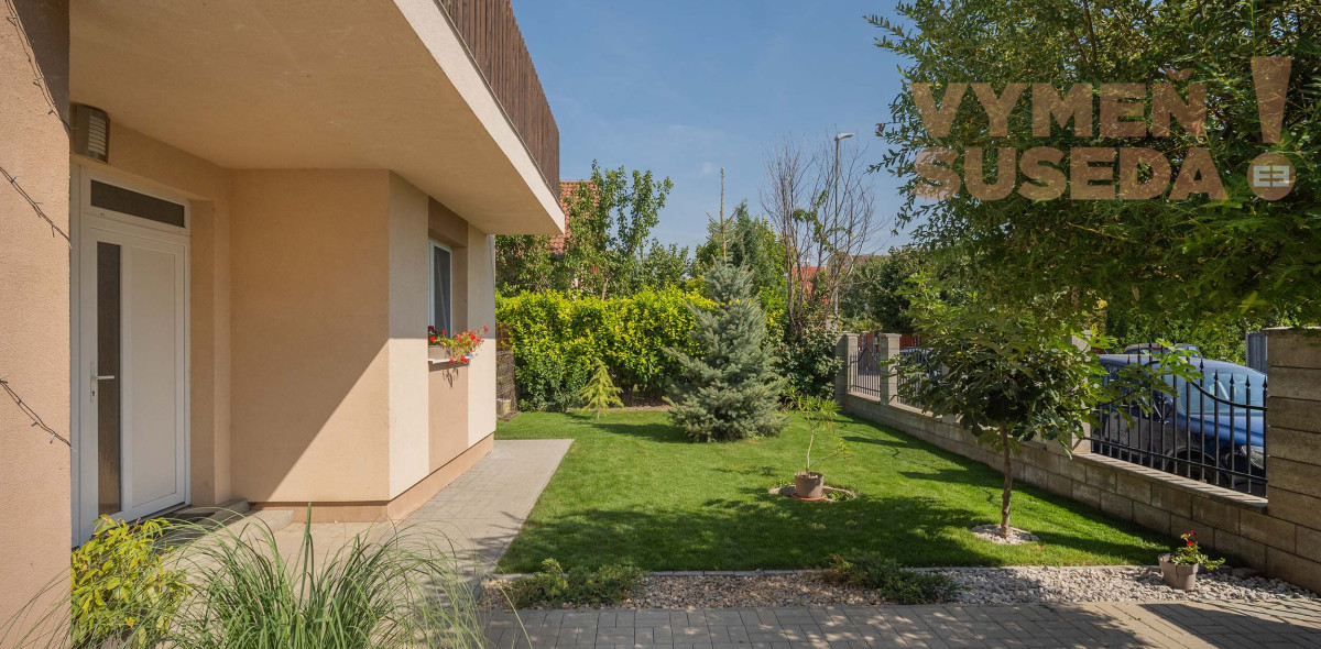 PREDANÉ! – SAMOSTATNÝ 4 IZB. RODINNÝ DOM S KRÁSNYM POZEMKOM, HVIEZDOSLAVOV