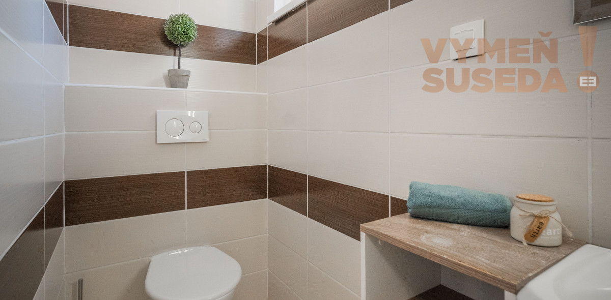 PREDANÉ! – SAMOSTATNÝ 4 IZB. RODINNÝ DOM S KRÁSNYM POZEMKOM, HVIEZDOSLAVOV